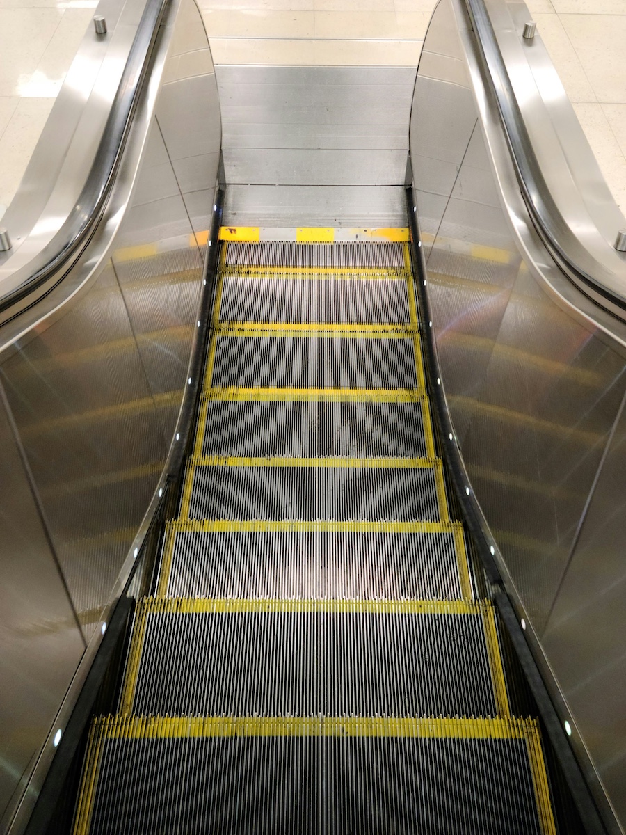 Instalación de escaleras mecánicas